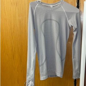 Black and white striped lulu long sleeve